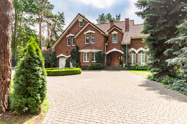 Best Local Driveway Pavers  in Mill Creek East, WA